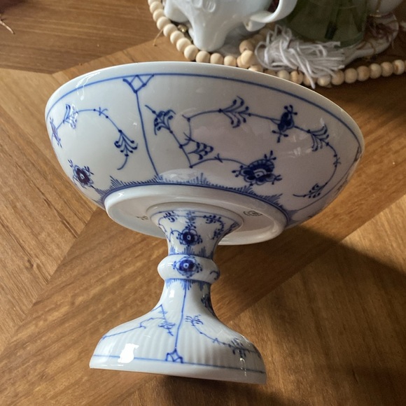 Royal Copenhagen plain blue fluted cake stand with bonus demitasse cup - Picture 5 of 12